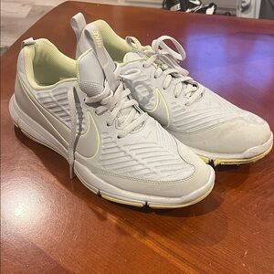 Nike Light Gray and Pale Yellow Golf Shoes (356)